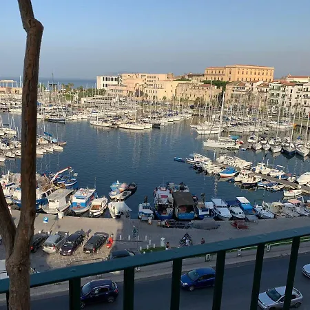 Appartement Cala Mare Palerme